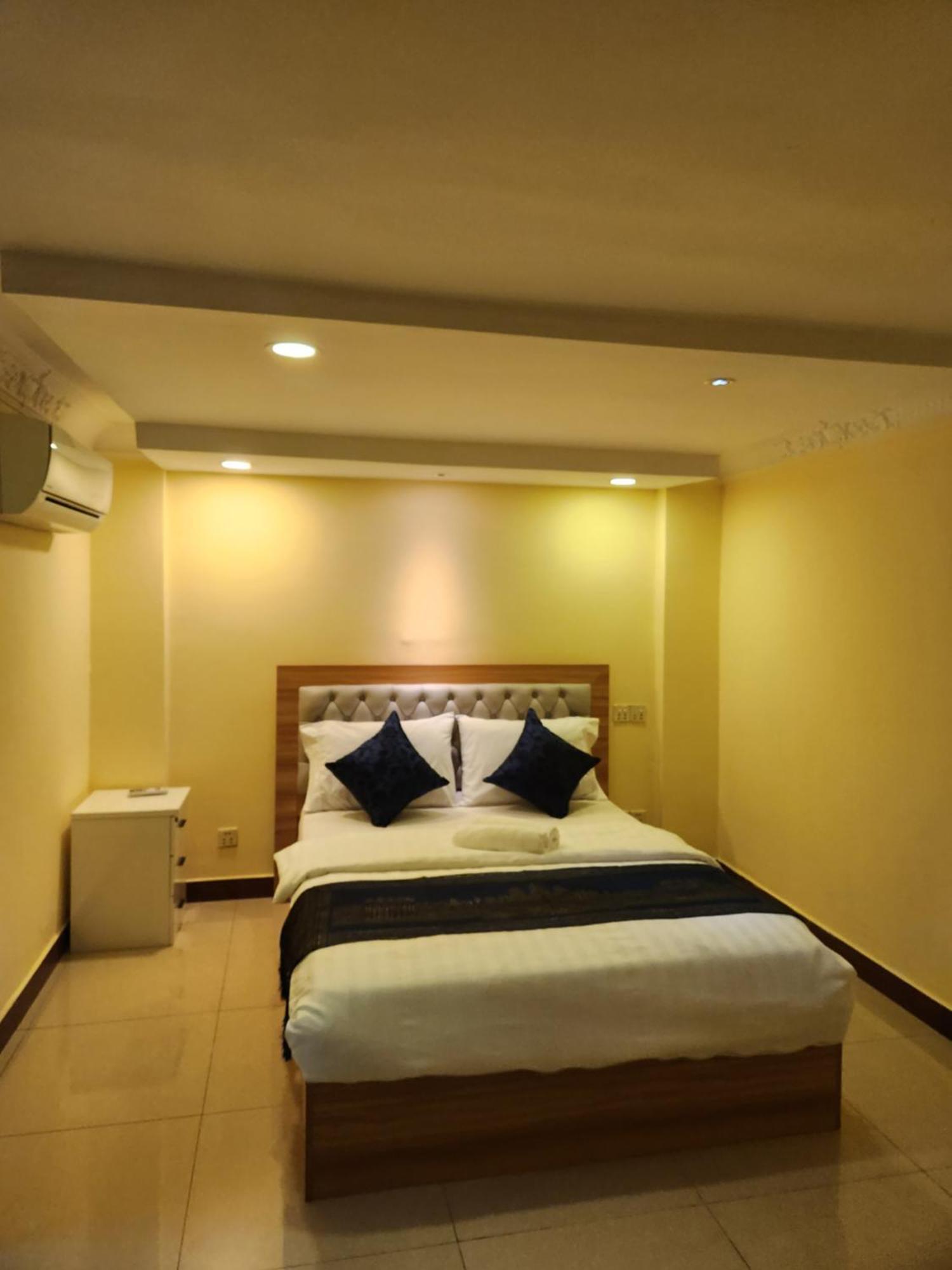Soma Hotel Phnom Penh Exterior foto